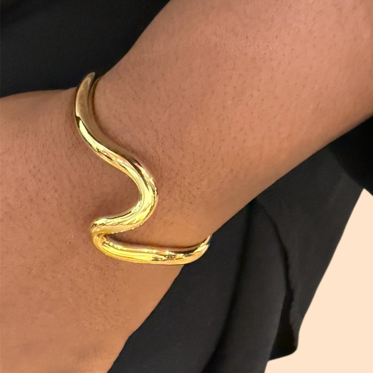 Gold Ride that Wave Bangle